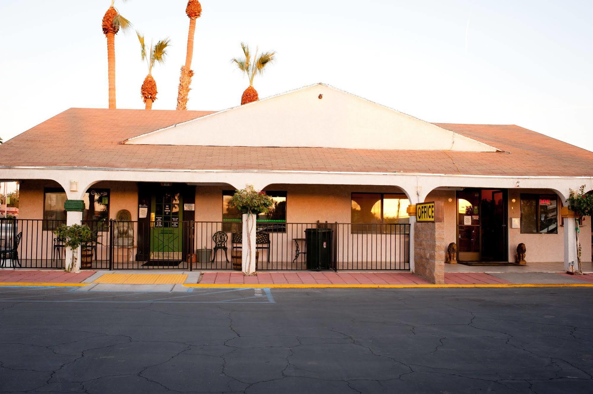 Emerald Inn & Lounge Blythe Dış mekan fotoğraf